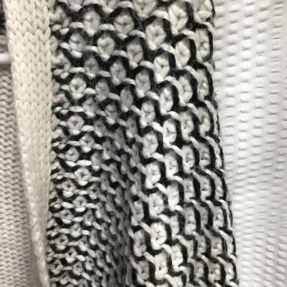 GAP Black & White Fishnet Open-Front Cardigan – Size XS - Picture 4 of 4